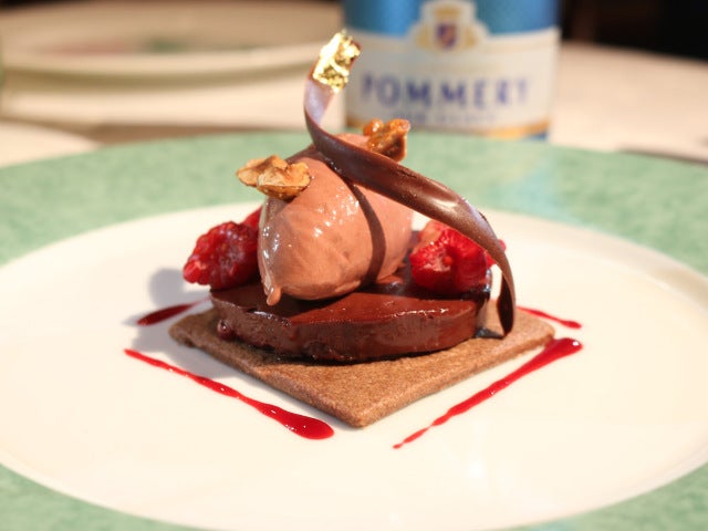 column_27e101a6b136ff40830609d333fc876d.