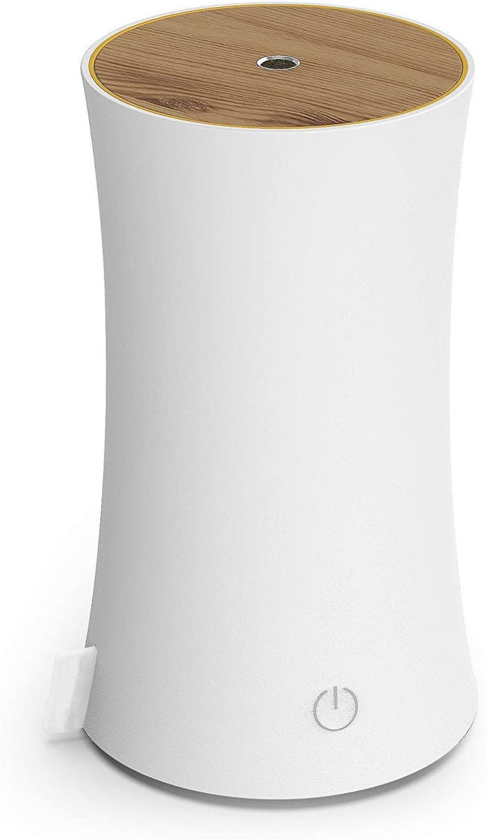 アロマディフューザー 超音波式卓上加湿器(提供画像)