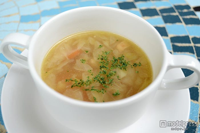 ソーセージとベジタブルの五穀入りスープ
