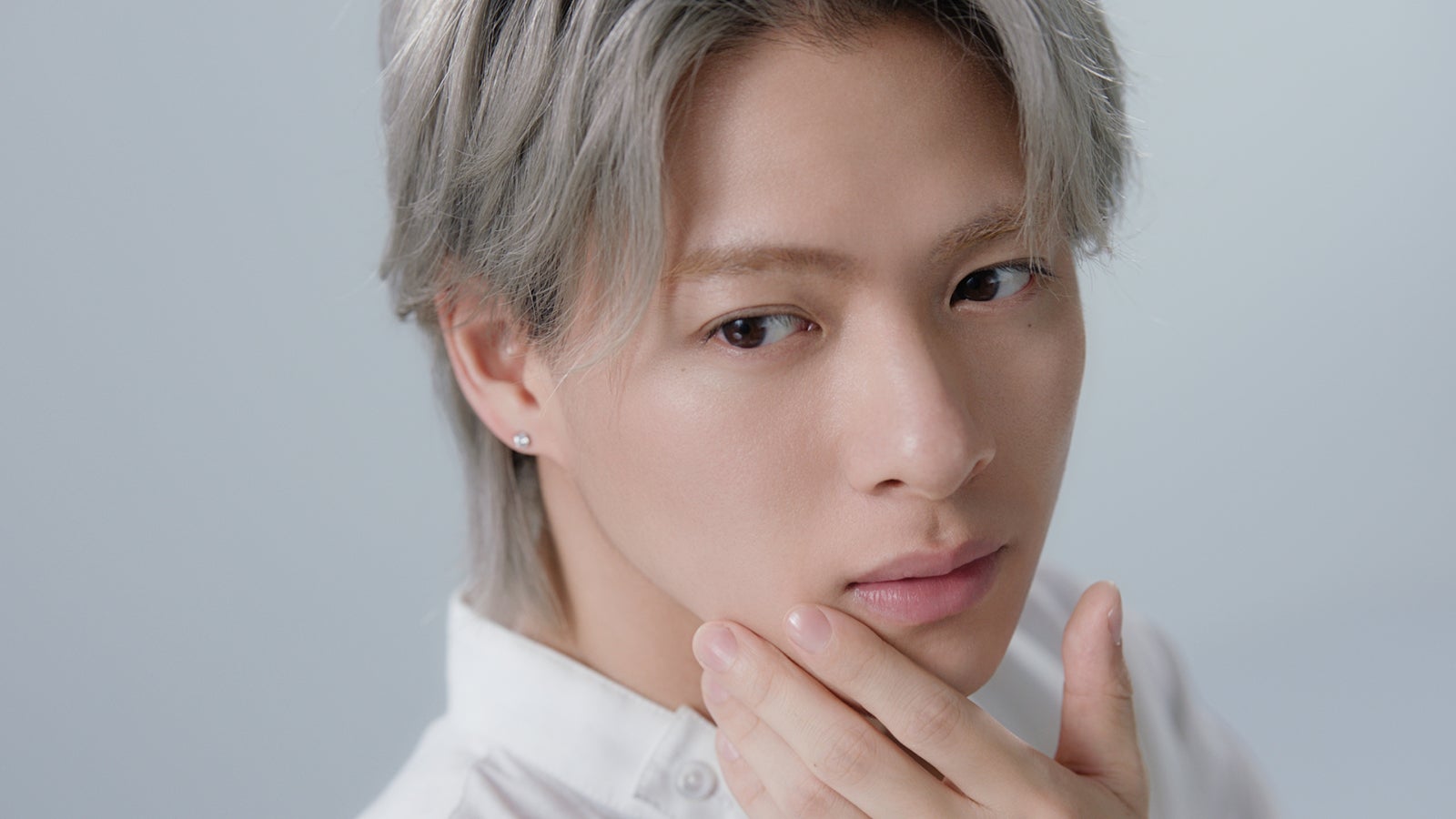 平野紫耀／新CM「冷やし雪肌精で涼感美白」篇より（提供写真）