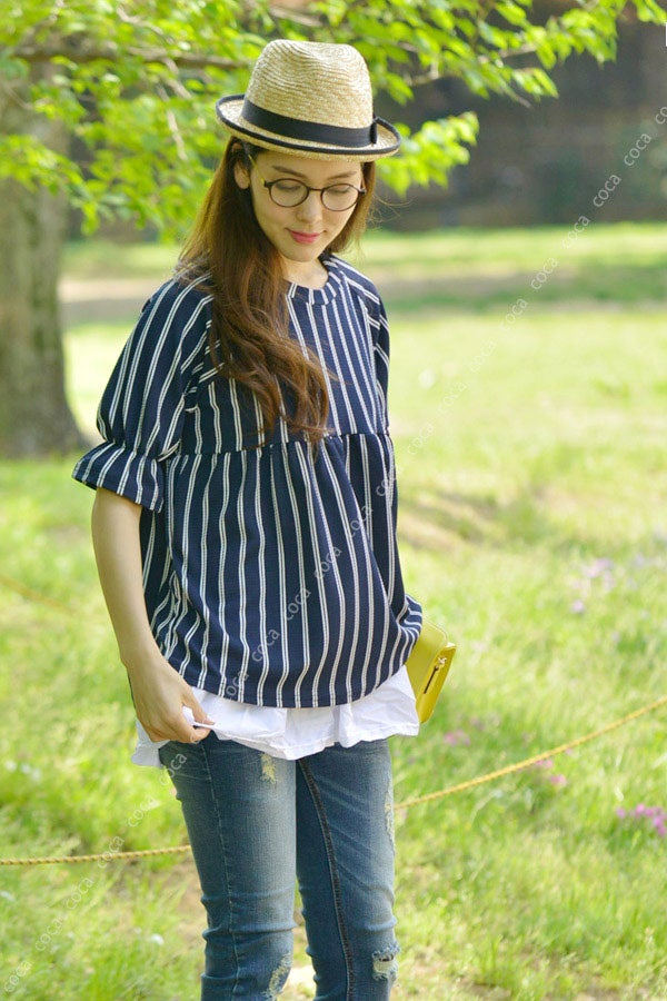 ふわっと広がるストライプ柄フレアトップス「coca」2,690円（税込）／画像提供：coca