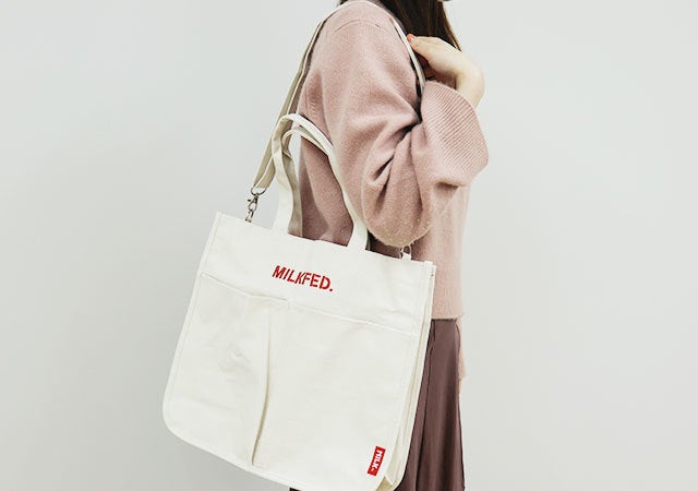 2WAYで使えて大容量!5ポケットバッグ WHITE ミルクフェド 付録 宝島社