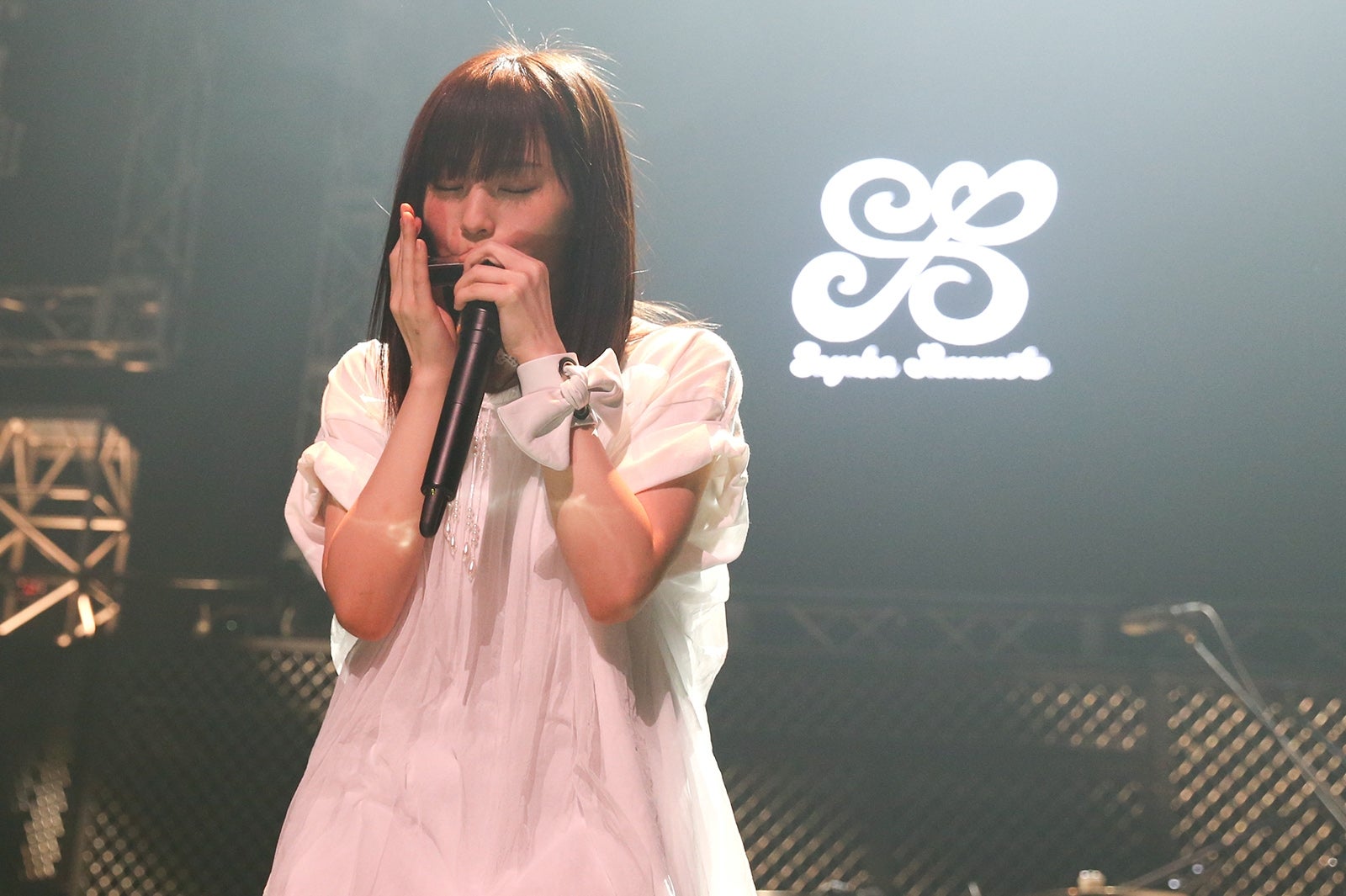 山本彩（提供写真） (c) AbemaTV 1st ANNIVERSARY LIVE　撮影：佐藤友昭