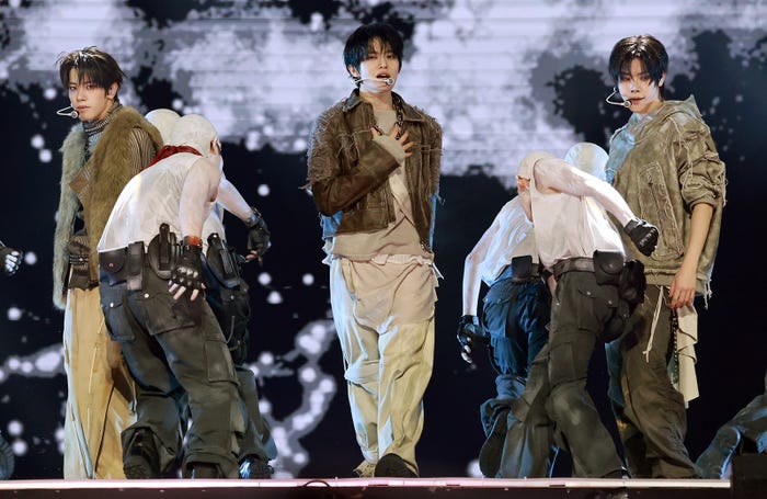 CLOSE YOUR EYES(C)HLL ALL RIGHT RESERVED