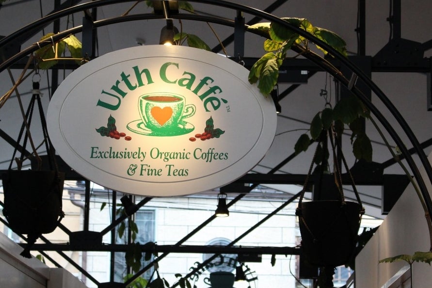 Urth caffe 表参道 店内
