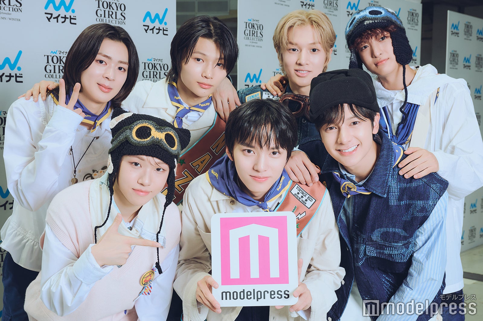 NAZE／（後列）カイセイ、ユウヤ、ユンギ、キムゴン（前列）アト、ドヒョク、ターン（C）モデルプレス