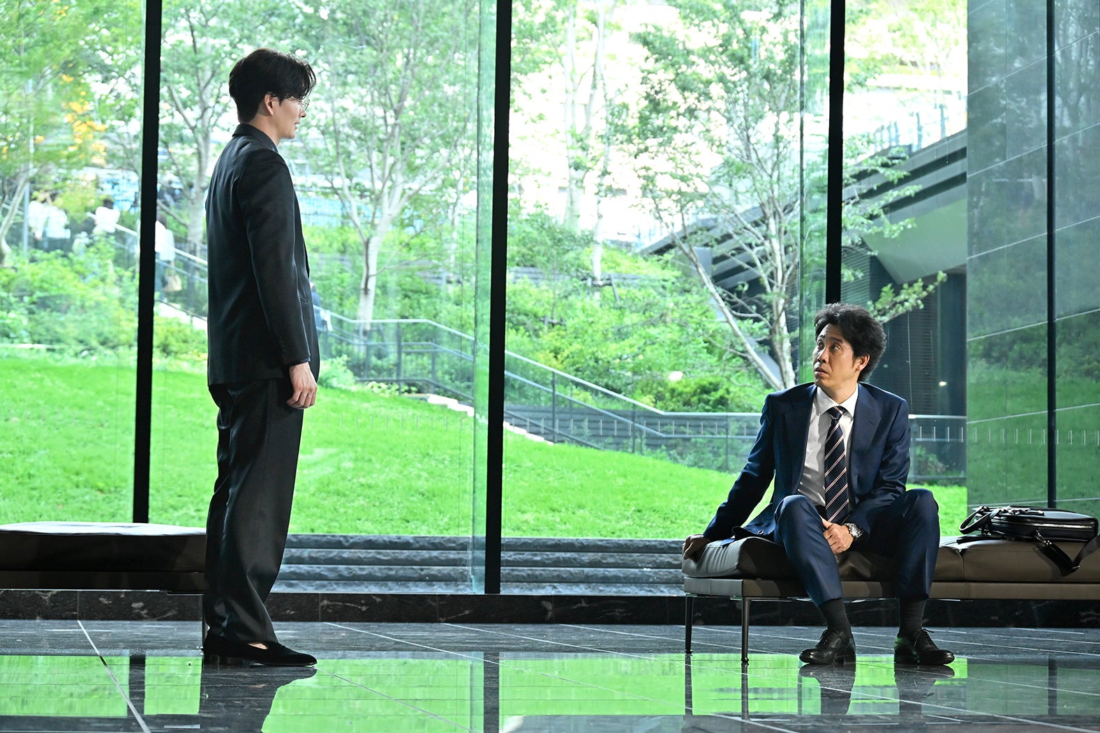 岡田将生、大泉洋「ちょっとだけエスパー」第1話（C）テレビ朝日