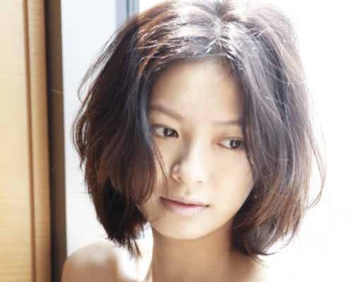 榮倉奈々、5年ぶり写真集で素肌あらわなSEXYショット公開