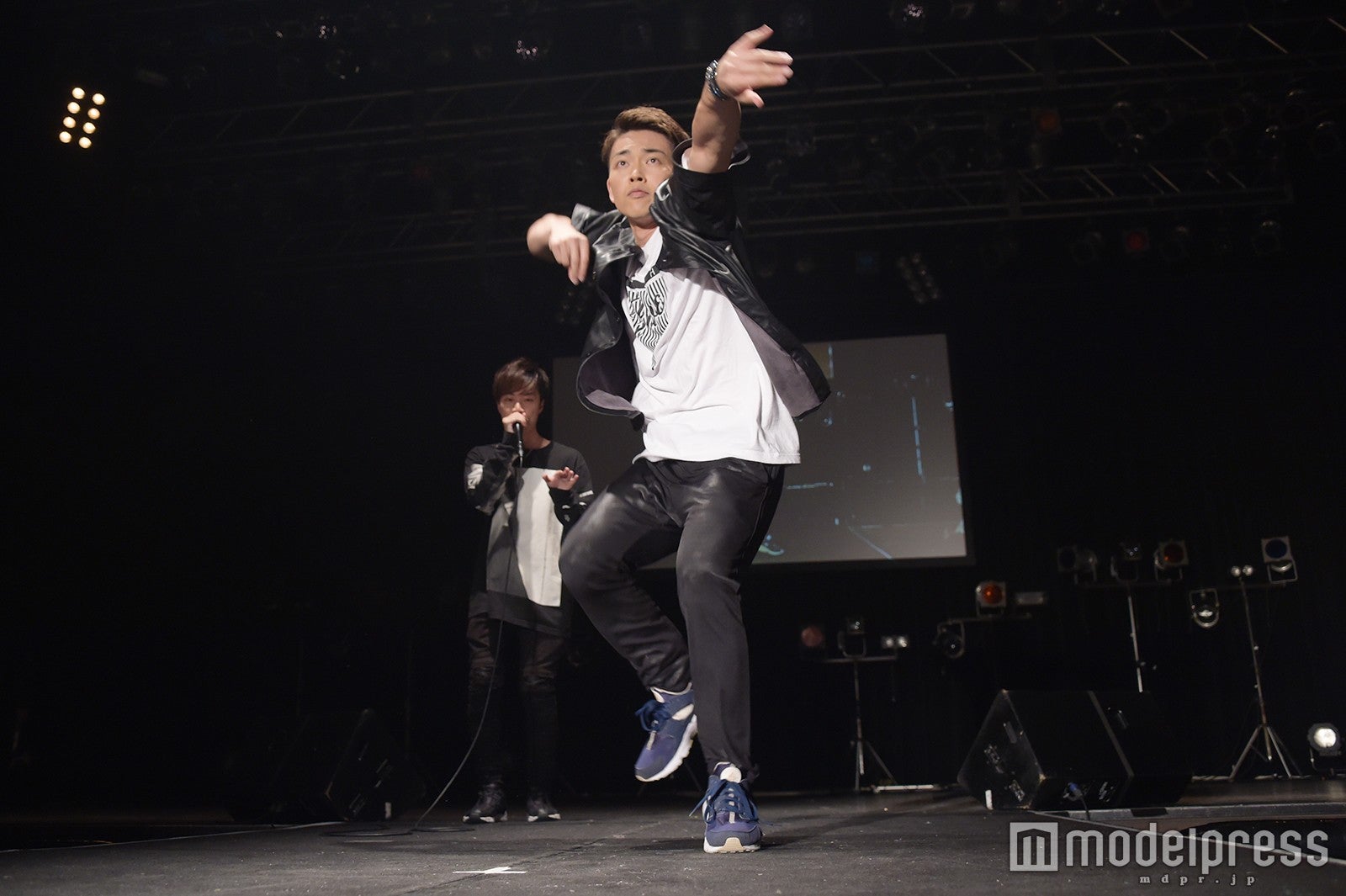 “世界的コラボショー”DA PUMP・KENZO×TATSUYAに会場騒然　圧倒的パフォーマンスで虜に