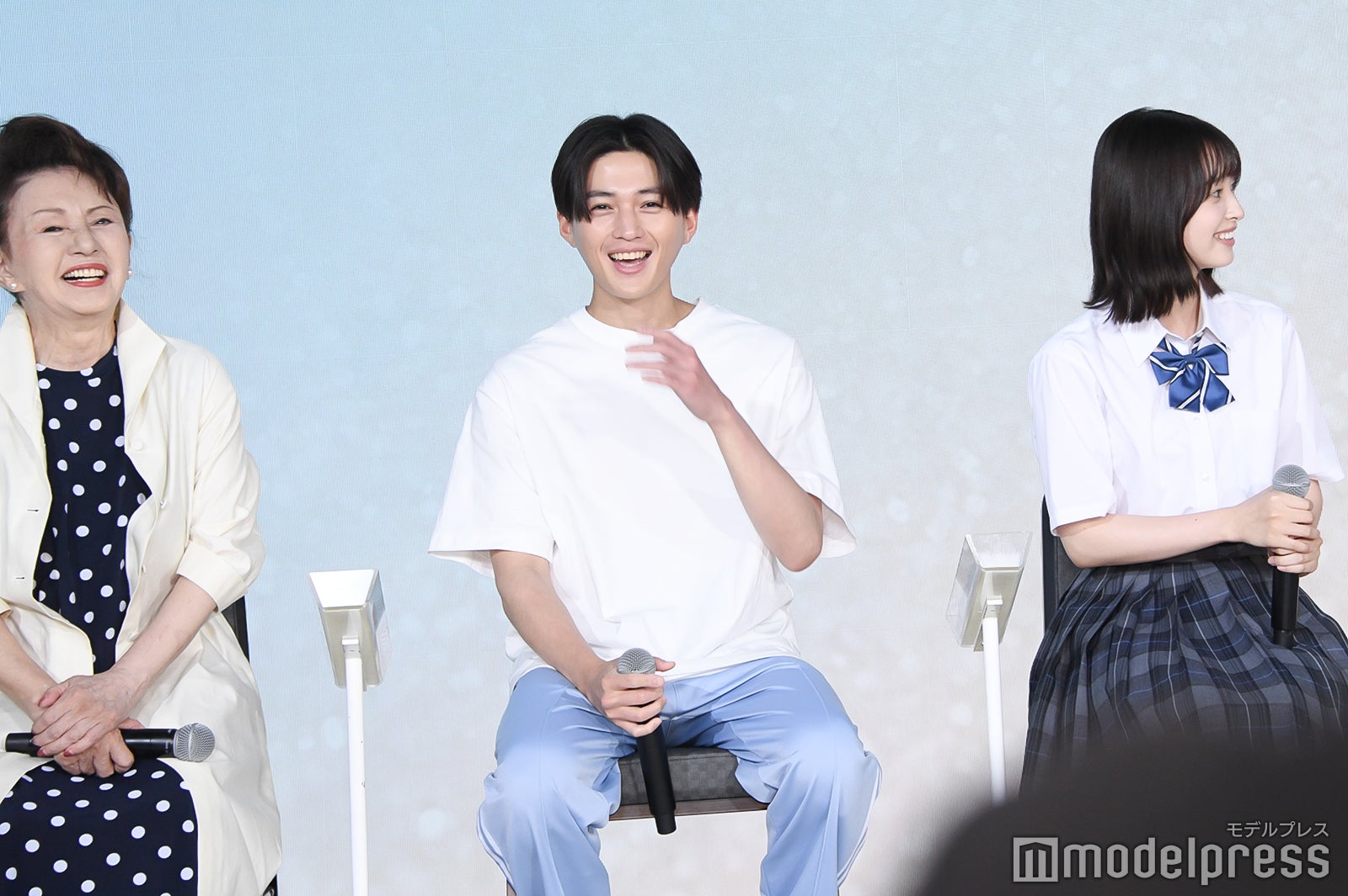武田真治のコメントに笑う加賀まりこ、八木勇征、飯沼愛（C）モデルプレス