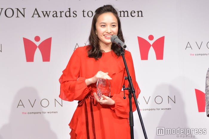 スピーチでの百田夏菜子 (C)モデルプレス