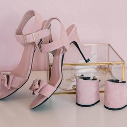 一足でフラットにも、ピンヒールにも変身♡驚きのヒール付け替えサンダル