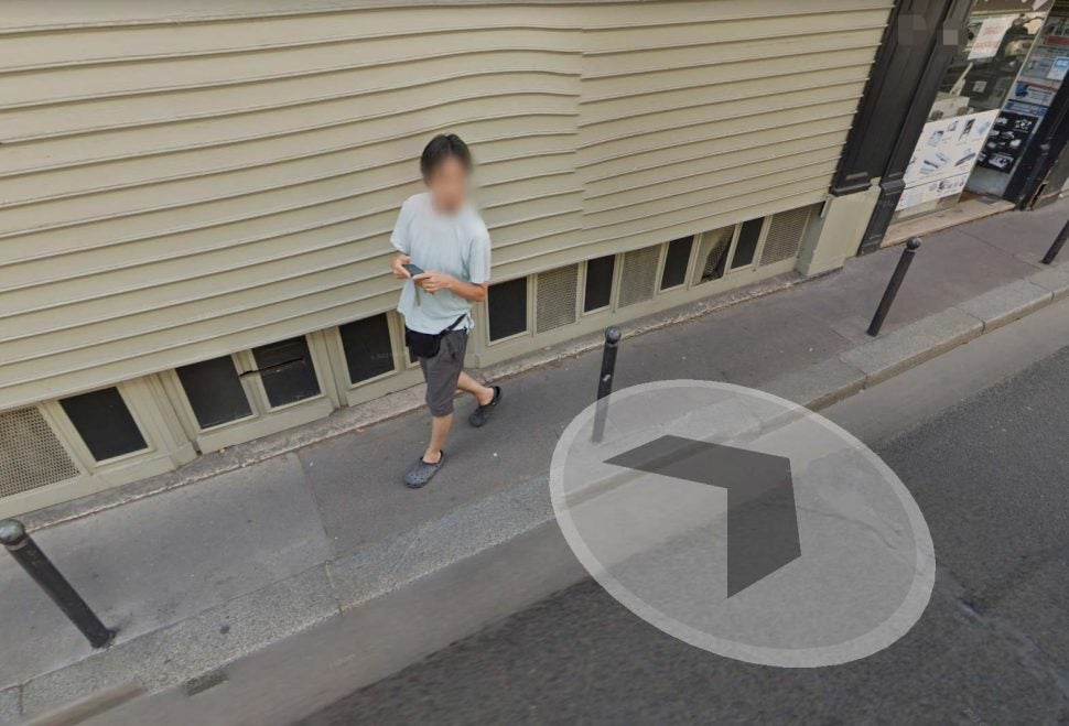 ひろゆき パリのgoogleストリートビューで ひろゆきらしき人物が発見される 本当にフランスおったんや モデルプレス