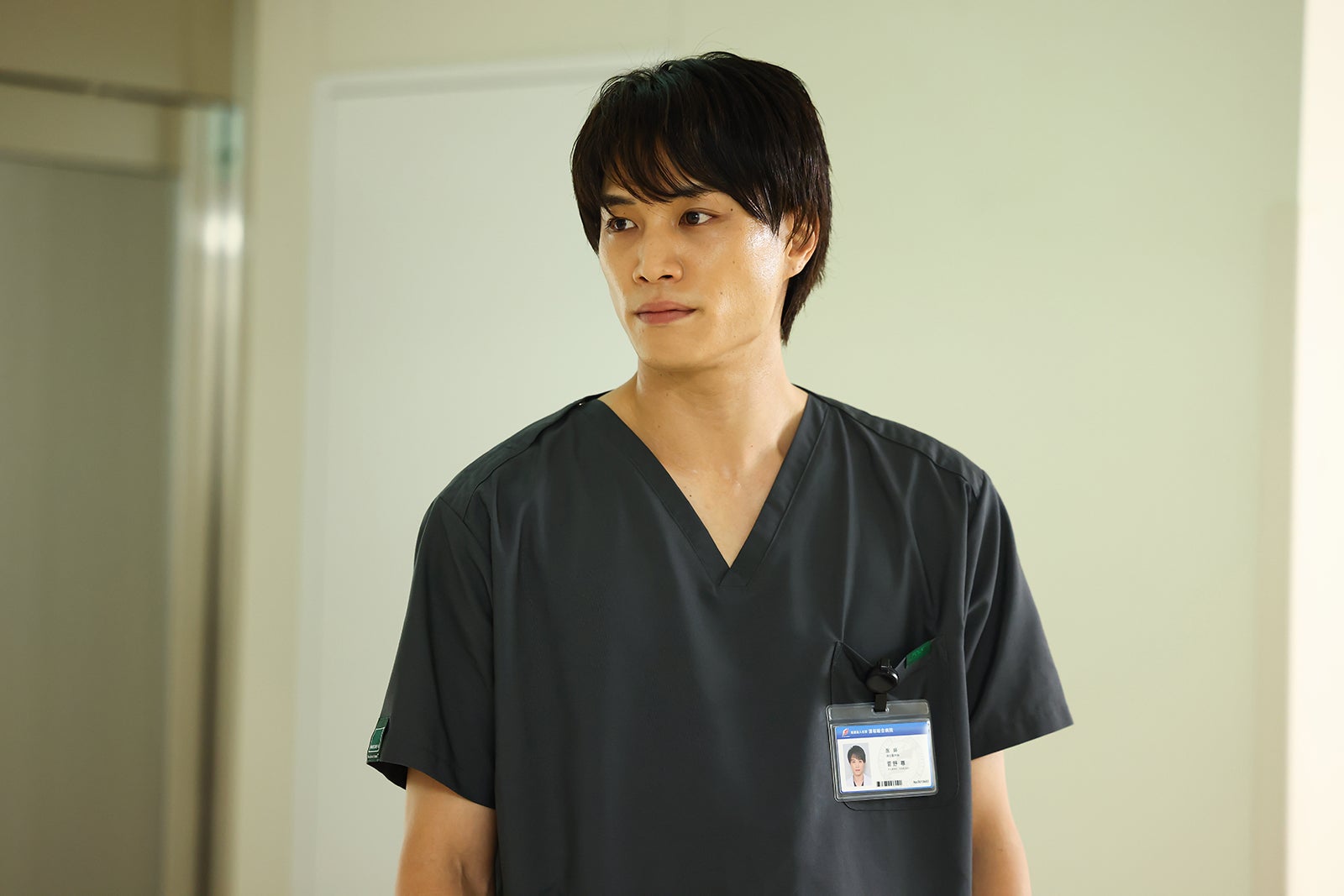 鈴木伸之「まどか26歳、研修医やってます！」（C）TBS