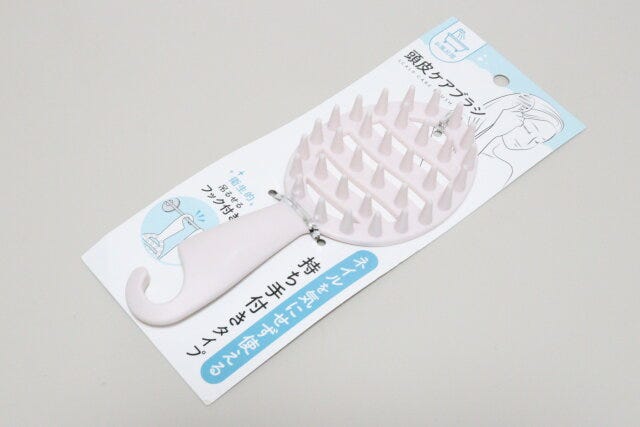 頭皮ケアブラシ持ち手付き　ヘアケアグッズ