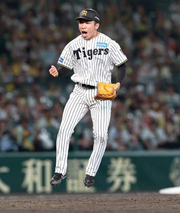 阪神・石井が吠えた！復活の今季初星 8番手で登場「足震えてた」 復帰後初連投「考える余裕もなく」