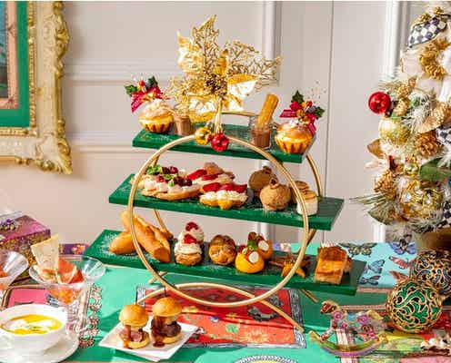 ヒルトン東京、パン好きに贈るクリスマスアフタヌーンティー 苺サンドやチュロスなど13種