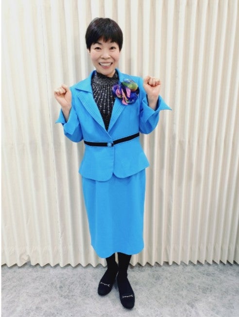 山田花子、13歳長男の抜群スタイルに注目集まる「お顔小さい」「立ち姿がかっこいい」