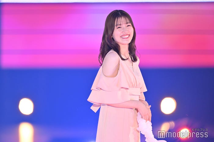 佐々木美玲(C)モデルプレス