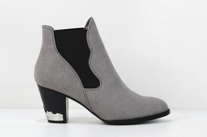 チェルシーヒールブーツ「CHARLES & KEITH」9,612円（税込）／画像提供：CHARLES & KEITH