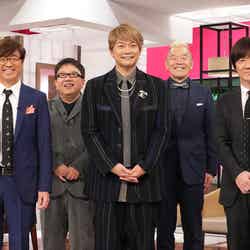 （左から）大竹一樹、天野ひろゆき、香取慎吾、ウド鈴木、内村光良（C）日本テレビ