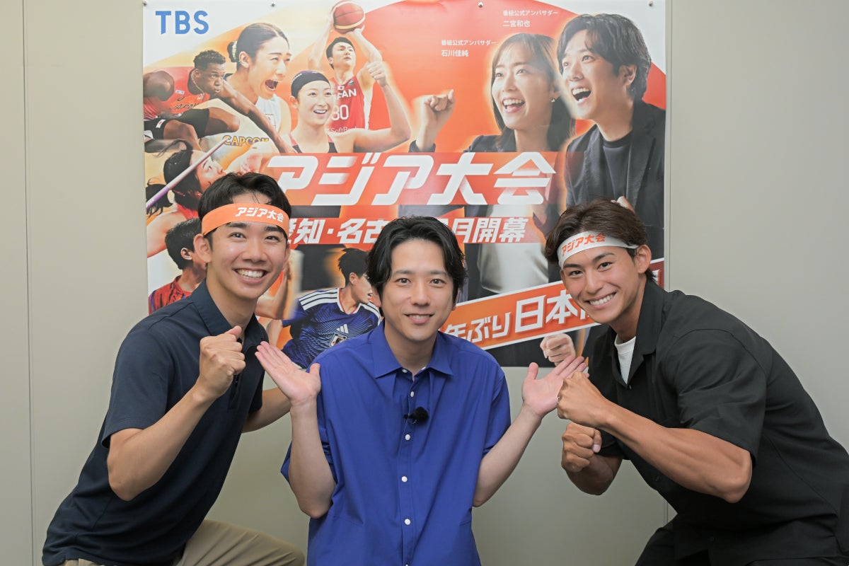 長尾翼アナ、二宮和也、齋藤慎太郎アナ（C）TBS