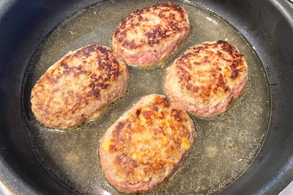 森山中・大島　トマトソースハンバーグ