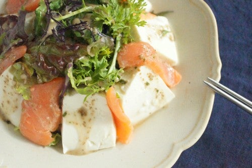 豆腐が主役のごちそうサラダ