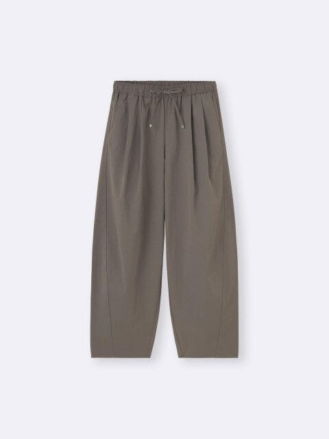 バレルレッグプルオンパンツ 2025gu夏女性おすすめバレルレッグプルオンパンツ