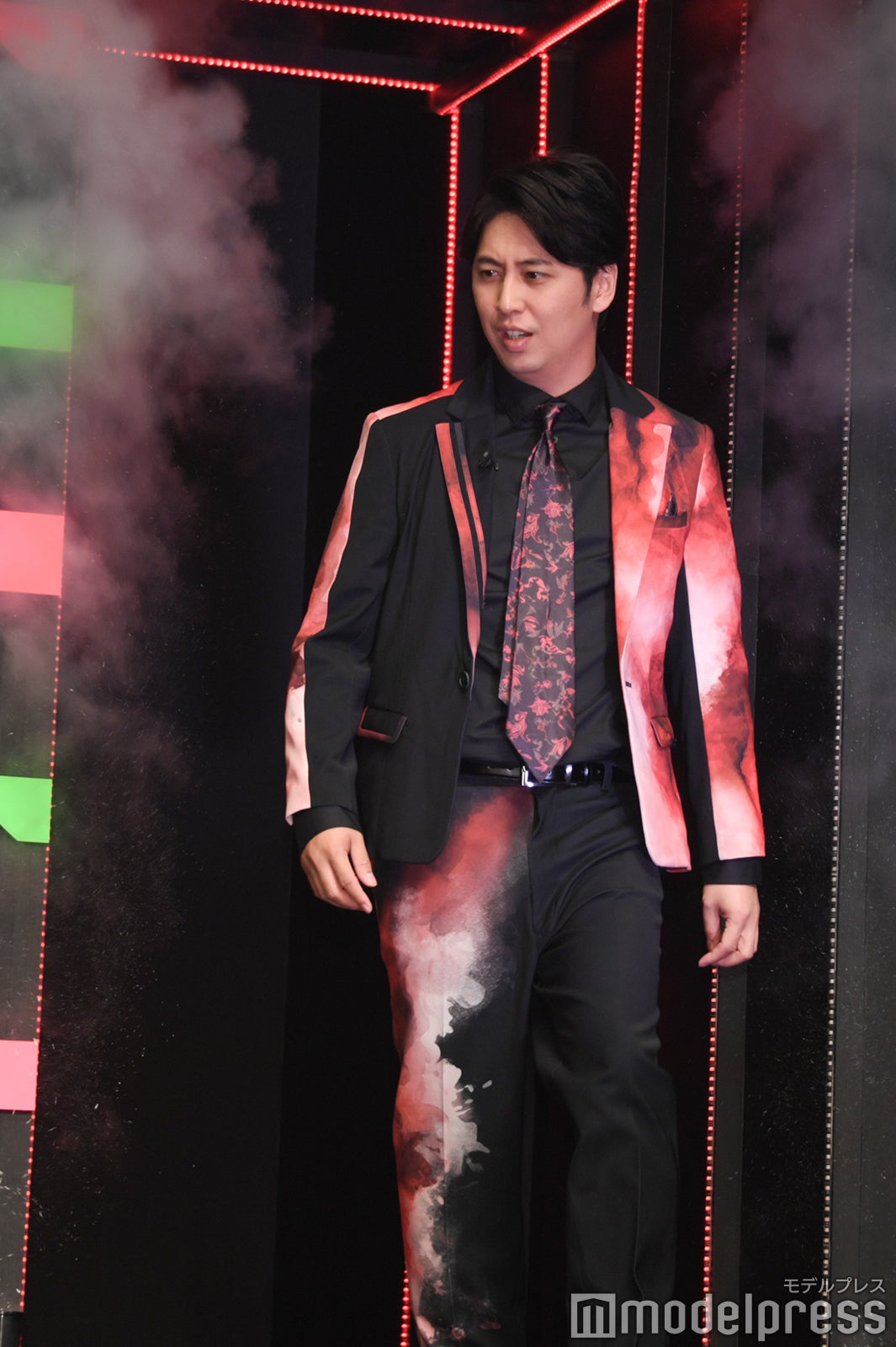 屋敷裕政（C）モデルプレス