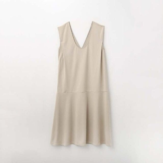 しまむら　ジャンパースカート　高見え　ジャンパースカート　Vネック