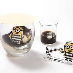 ちょっぴり大人のアフォガート¥1,290★カフェ限定アクリルミニスタンド付き(税抜)(C)Universal Studios.