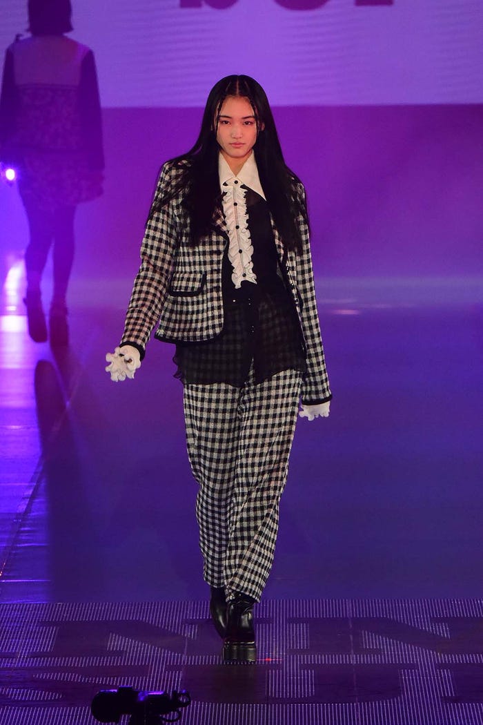 山崎天(C)Rakuten GirlsAward 2023 SPRING/SUMMER