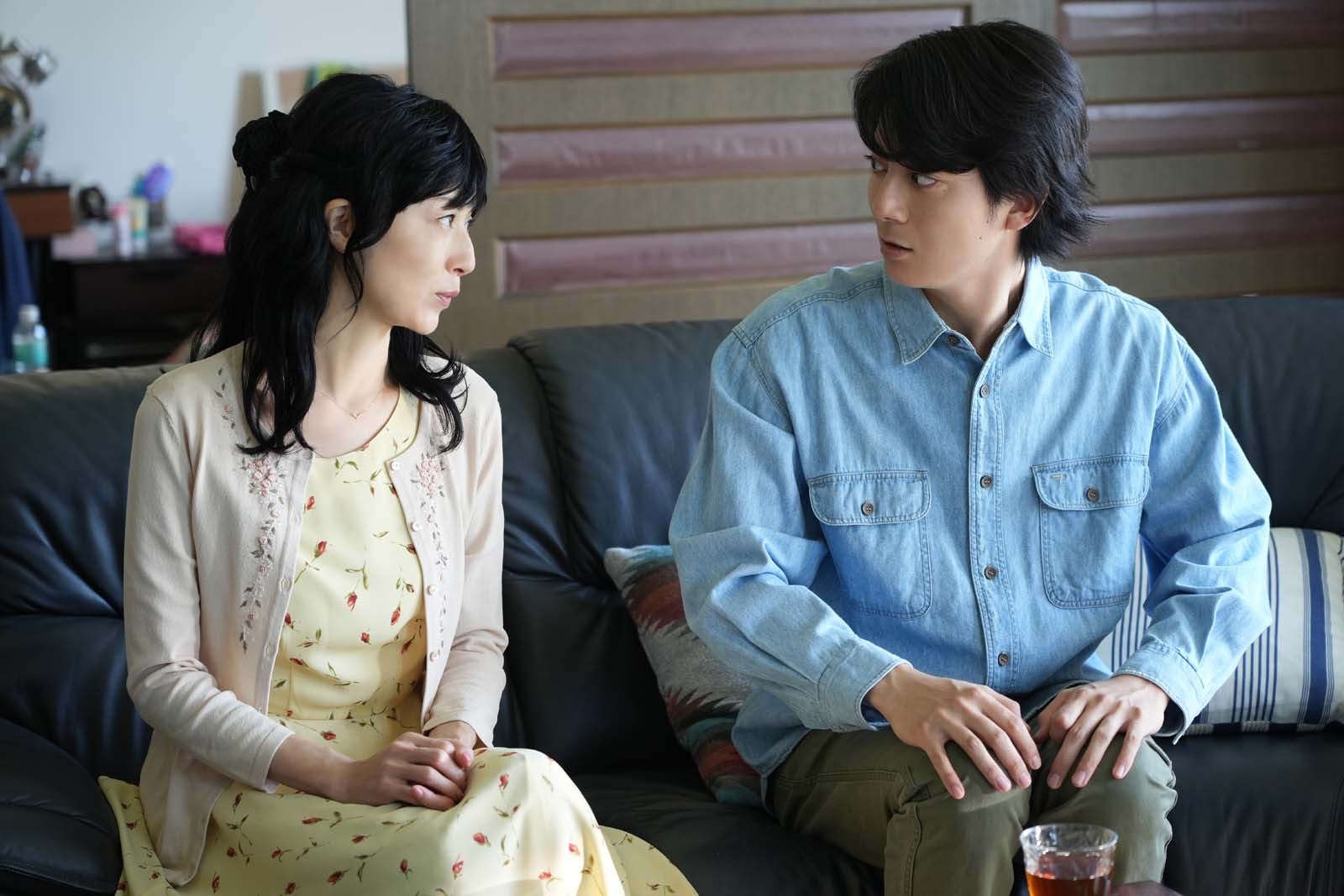 高岡早紀、西山潤「笑うマトリョーシカ」第4話より（C）TBS