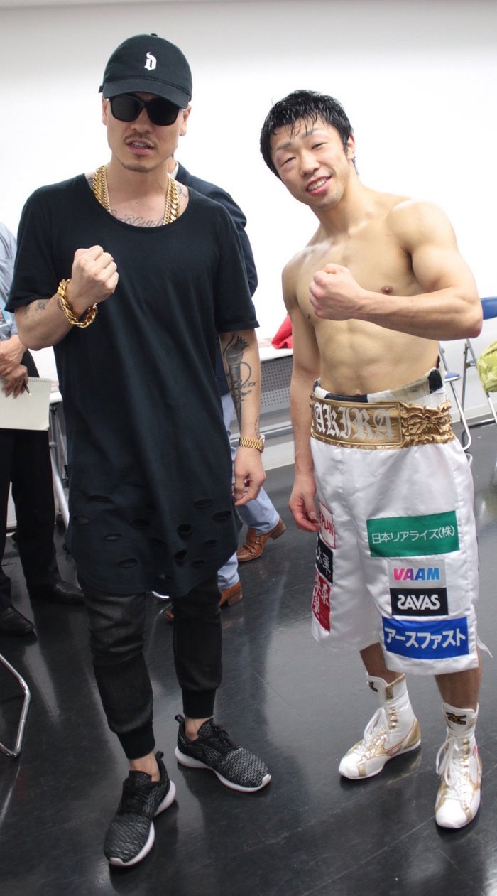 Ak 69 ボクシング世界戦中継で八重樫東選手のリング入場時に生パフォーマンス決定 モデルプレス