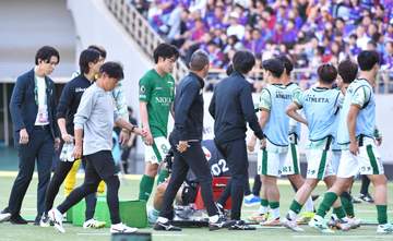 東京V、泥沼の開幕10戦白星無し ダービーで4失点＆シュート0本の完敗 前半19分染野が痛恨の一発退場