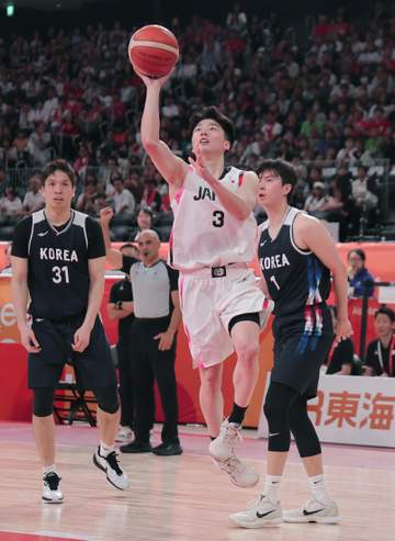 バスケ男子 韓国が歓喜爆発3大会ぶり金メダル！日本に執念の逆転勝ちでNBA挑戦イ・ヒョンジュンら兵役免除に バス来ず当日練習中止のトラブル乗り越える
