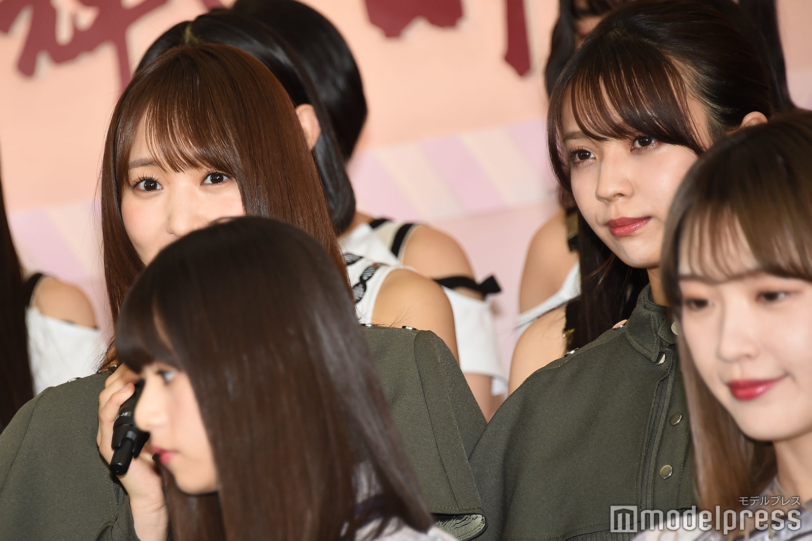 菅井友香、小林由依 （C）モデルプレス