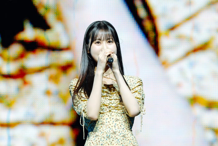 鶴崎仁香/日向坂46五期生「おもてなし会」撮影:上山陽介