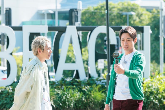 二宮和也、小泉孝太郎(C)TBS 撮影:HARUMI YOSHIMURA