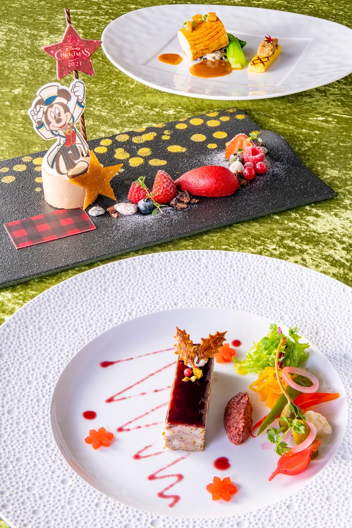 ディズニーアンバサダーホテル「エンパイア・グリル」エンパイア・グリル・ディナー(C)Disney