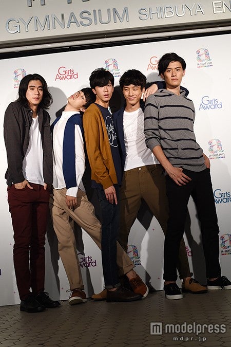 （左より）山下涼平、成田凌、高橋義明、坂口健太郎、山口智也