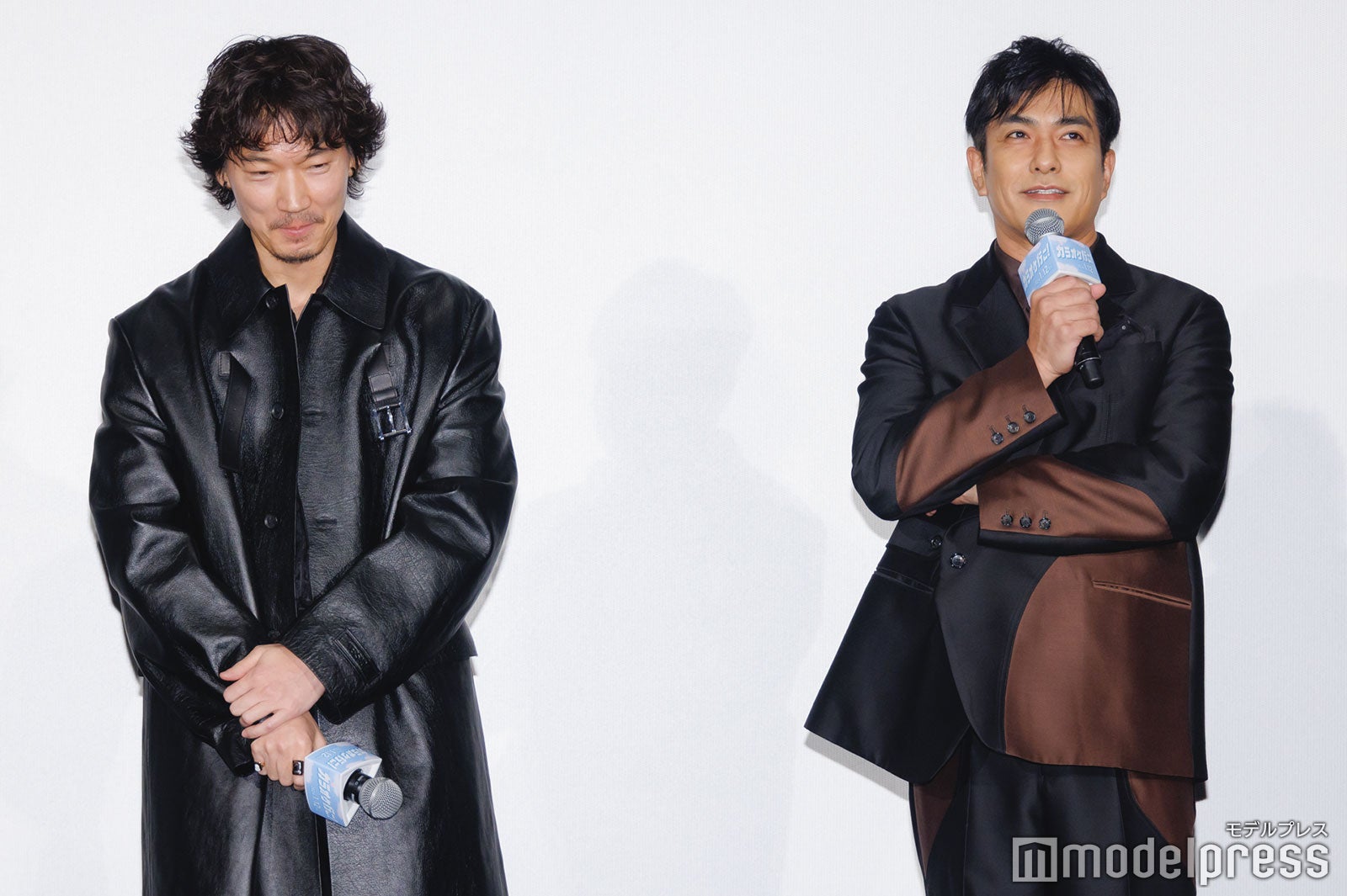 綾野剛、北村一輝（C）モデルプレス