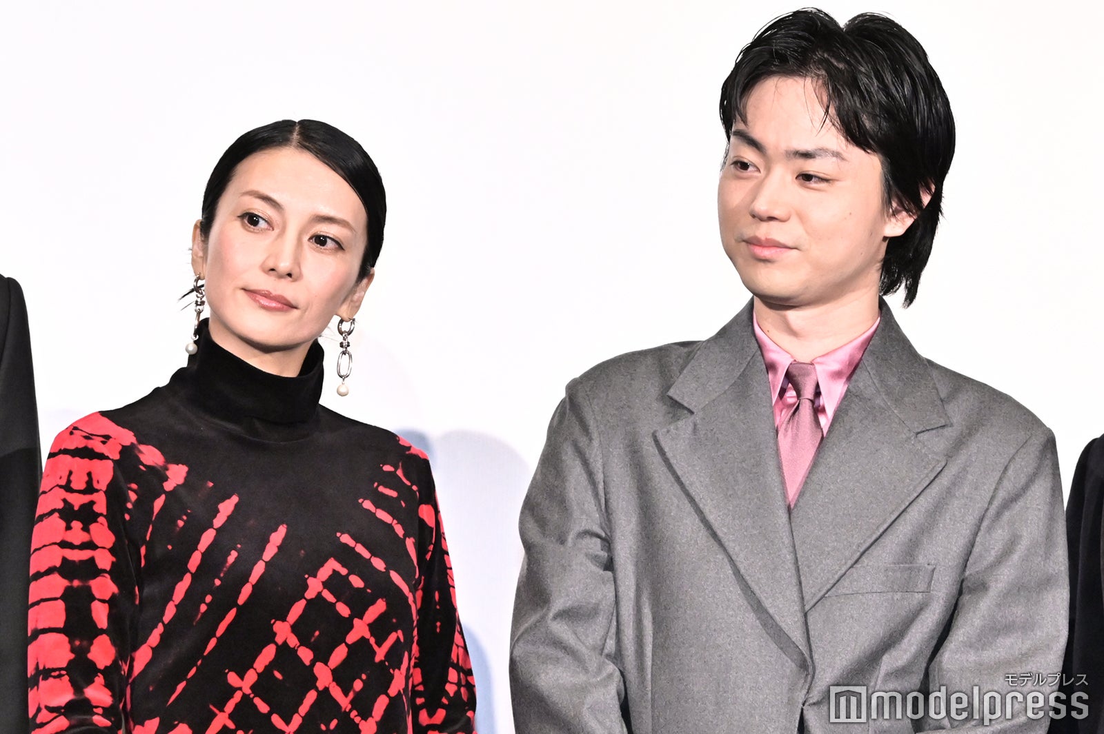 柴咲コウ、菅田将暉（C）モデルプレス