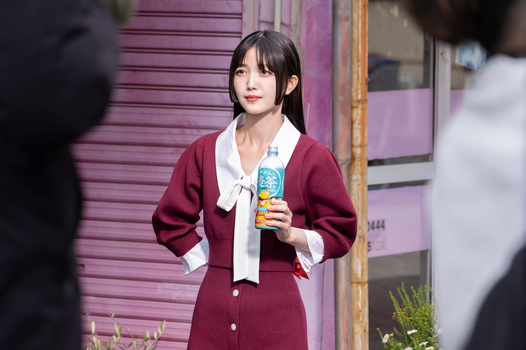 久保史緒里／「一途なあいちゃんだゾ！」篇より（C）臼井儀人／双葉社・シンエイ・テレビ朝日・ADK