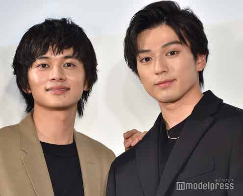 新田真剣佑・北村匠海ら、青学にサプライズ登場で学生熱狂<サヨナラまでの30分>