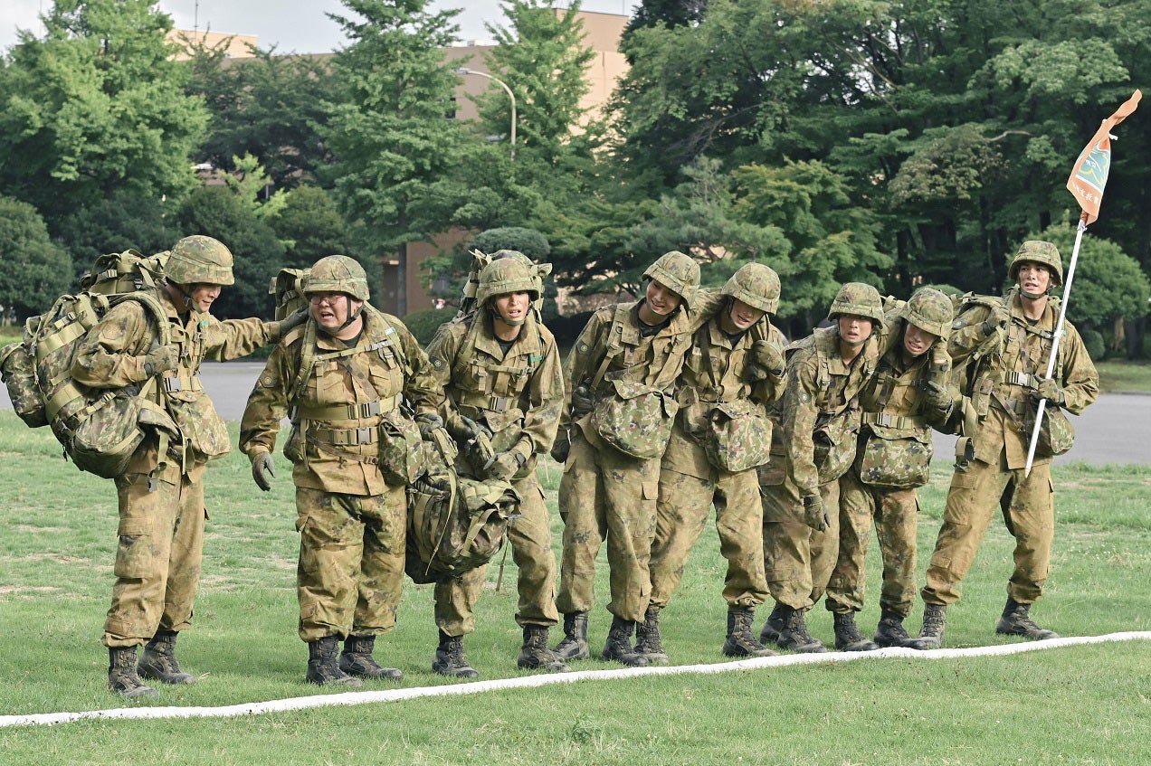 （左から）佐藤寛太、池田永吉、一ノ瀬颯、藤岡真威人、佐野勇斗、時任勇気、坂口涼太郎、町田啓太（C）フジテレビ