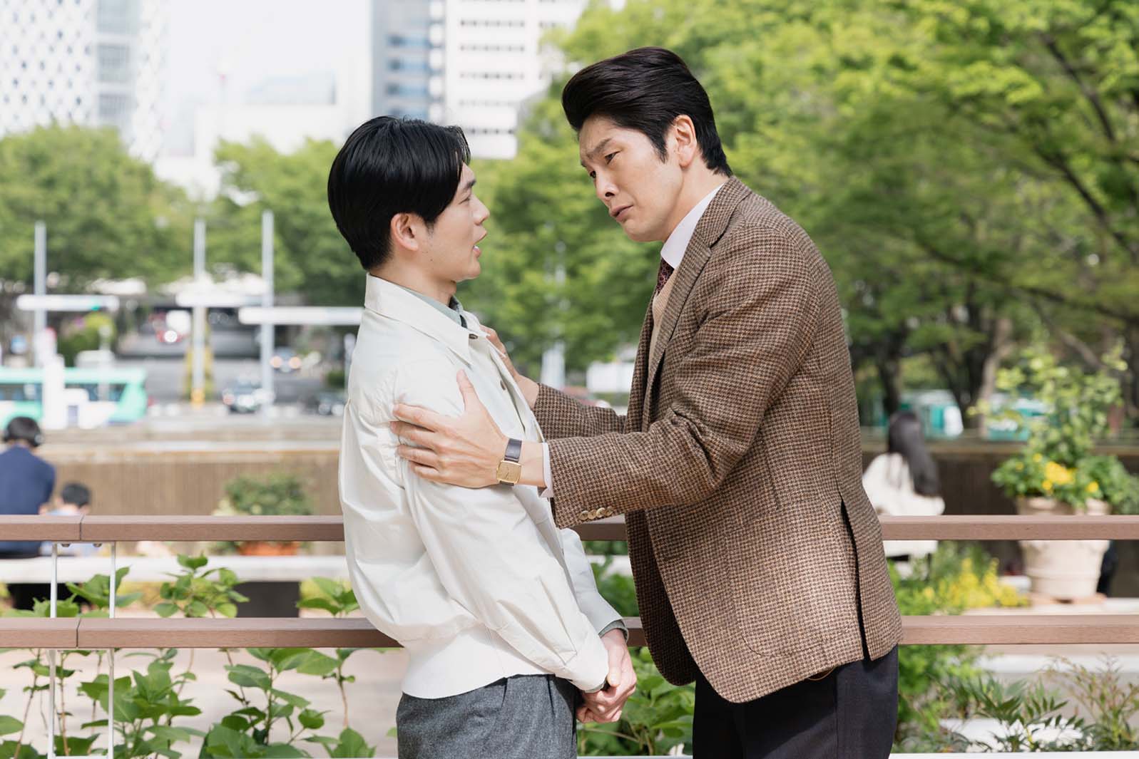 松下洸平、丸山智己「合理的にあり得ない～探偵・上水流涼子の解明～」第8話より（C）カンテレ