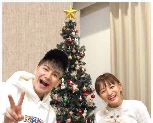 JOY&わたなべ麻衣夫妻、“5日遅れのクリスマス家族写真”に「ラブラブすぎる」「理想の夫婦」の声