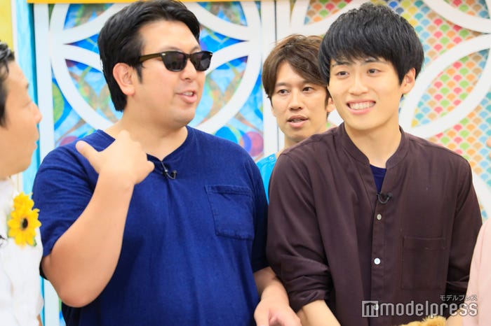 レインボー (C)モデルプレス